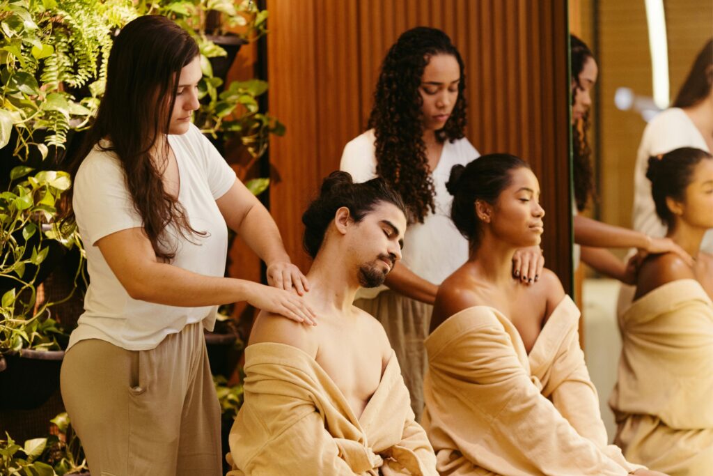 Retraite de bien-être haut de gamme présentant les tendances du style de vie de luxe pour les clients indiens fortunés