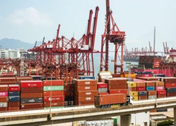 Logistics hub India with JNPT port expansion handling container ships and supply chain operations