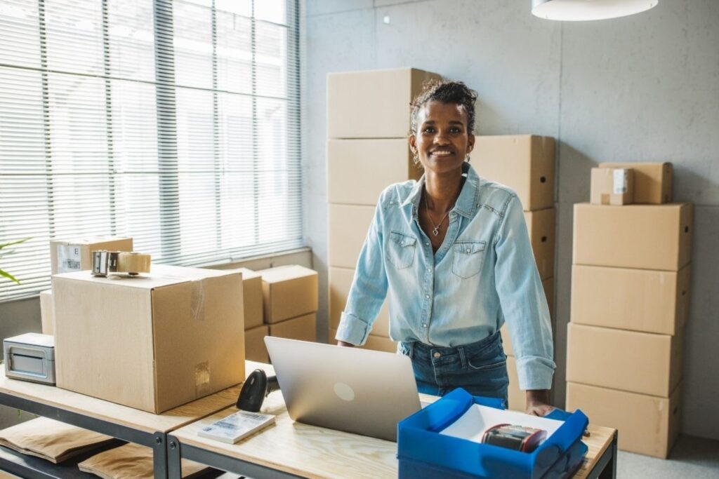 सफल भारतीय उद्यमी जिसने साइड हसल से पूर्णकालिक व्यवसाय स्वामित्व में परिवर्तन किया