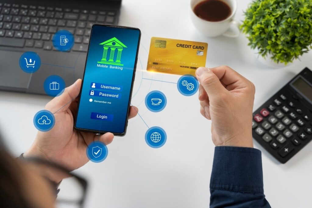 Un utilisateur indien effectuant des paiements numériques via une application fintech sur un smartphone dans le cadre de la révolution UPI de l'Inde
