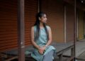 indian-woman-wearing-linen-monsoon-outfit-unsplash - INDIAwebzine AIndian woman in a breathable linen kurta demonstrates why ethical fabrics are best choice for India's humid monsoon season.