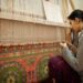 indian-artisan-weaving-craft-workshop-unsplash - INDIAwebzine A skilled artisan woman works on a handloom in a regional craft export workshop in India