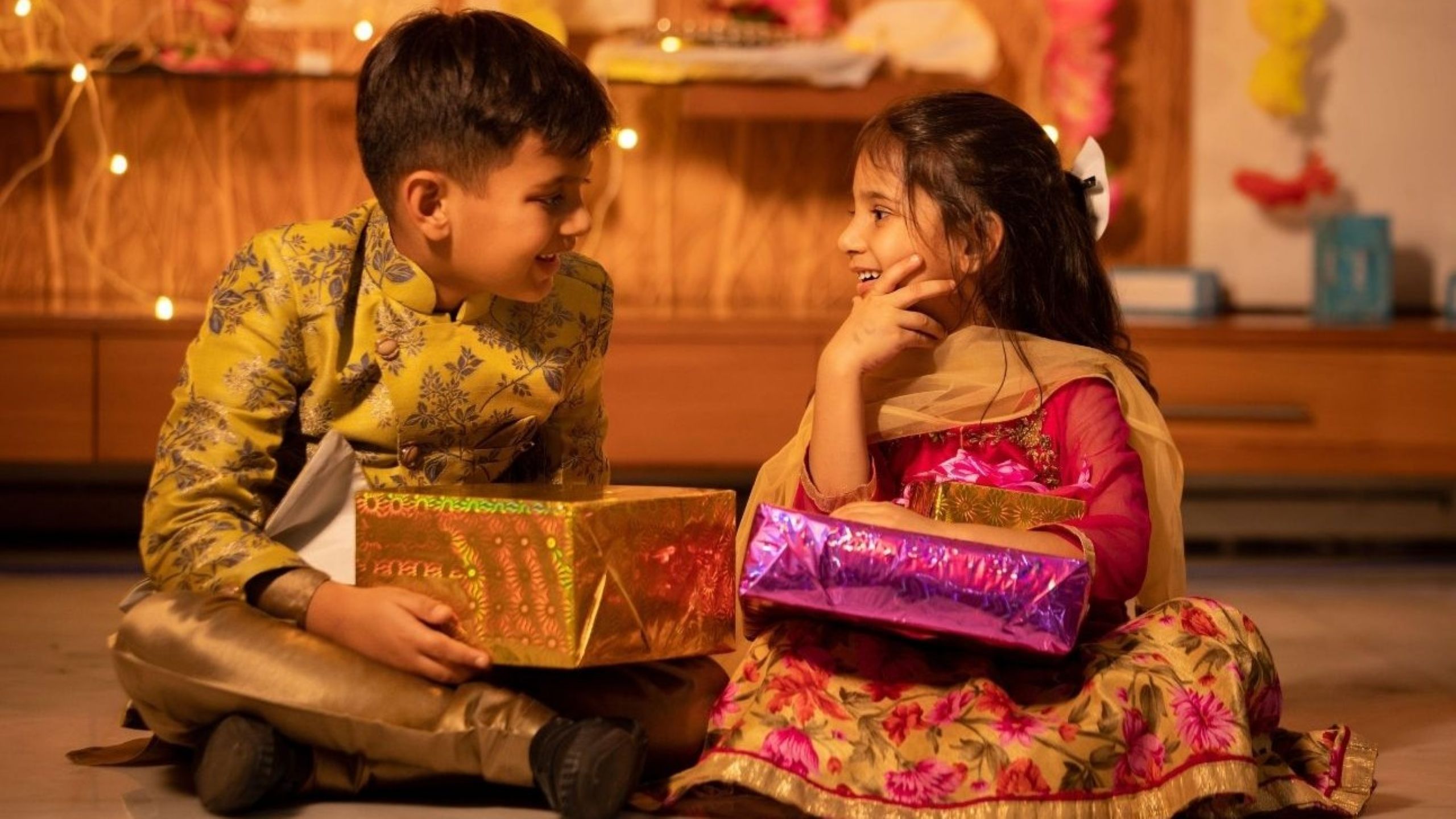 Bolsas de compras que muestran las compras de Diwali y el gasto del consumidor durante el festival en la India